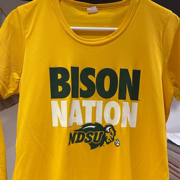 NDSU Bison 🦬 2 T Shirts! Nike cotton size S sport tek M two women’s t shirts - Picture 3 of 5